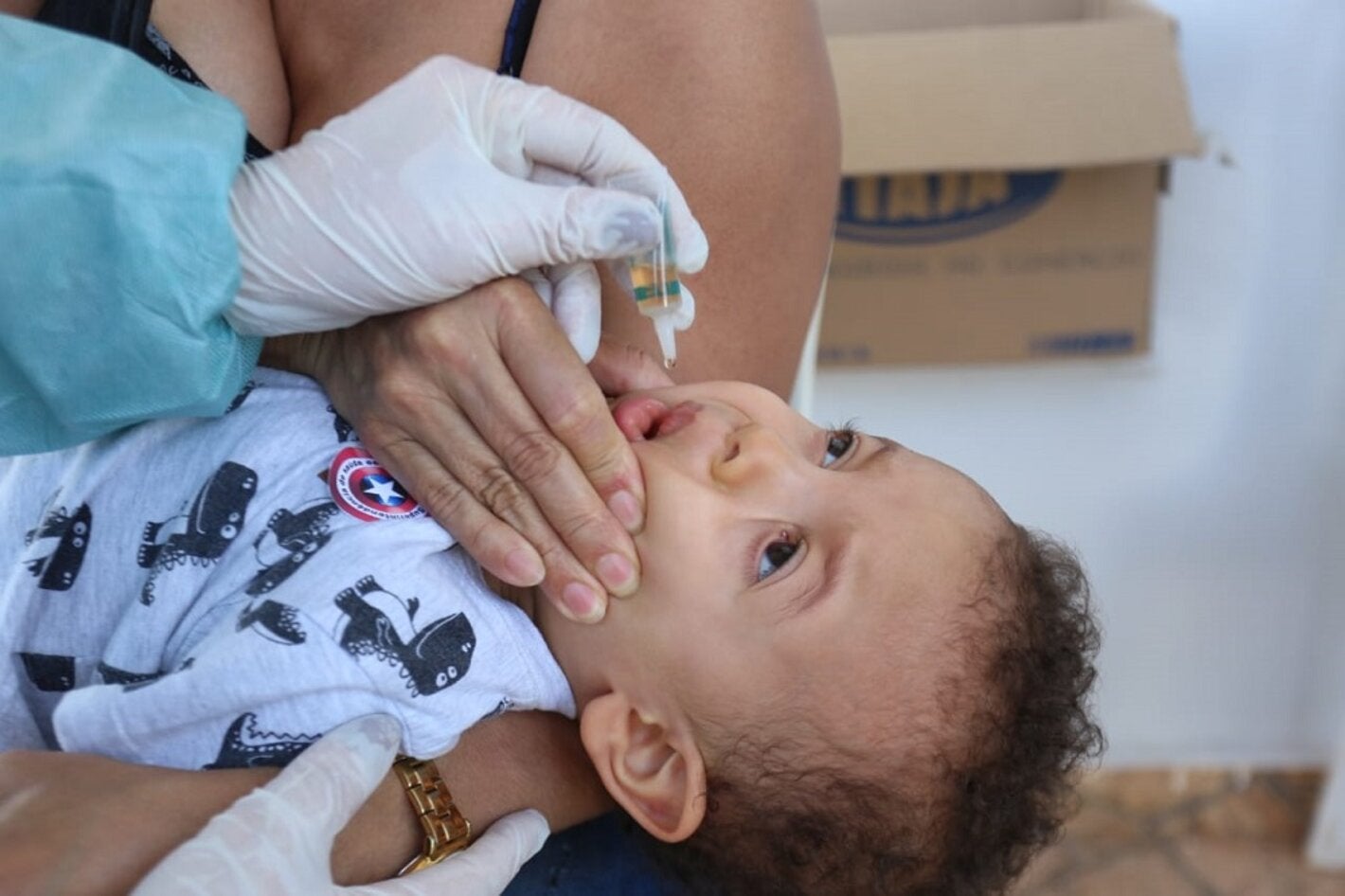 OPAS participa de mobilização para vacinar crianças e adolescentes no Brasil