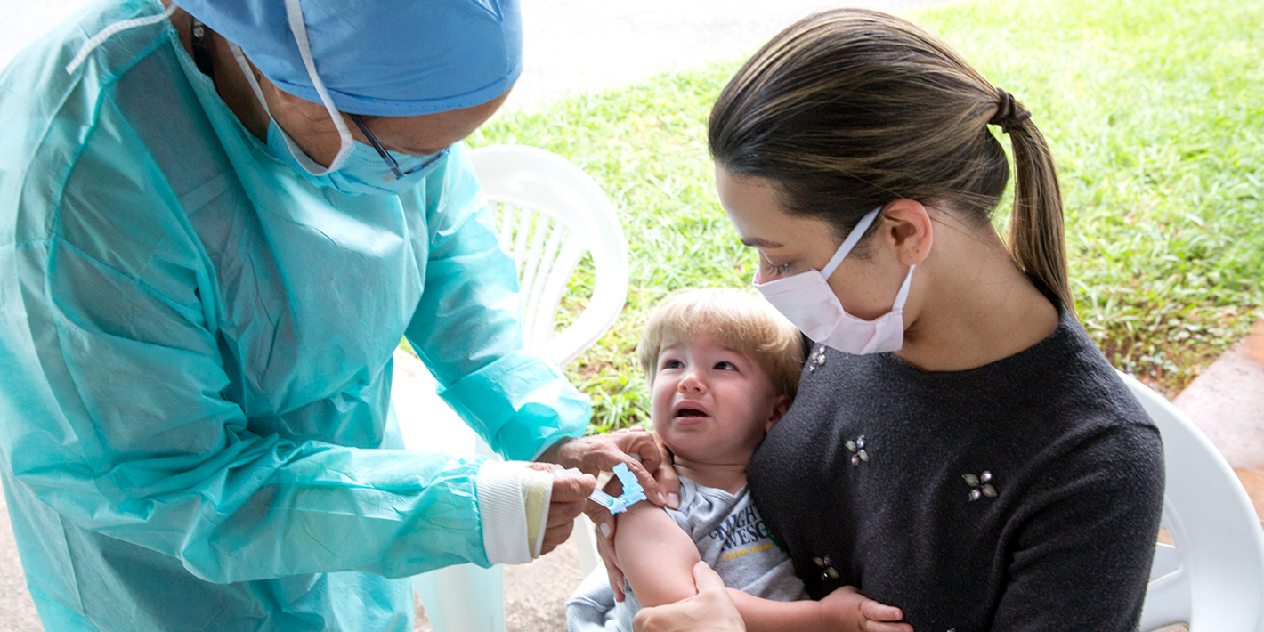 vacinação bebê sarampo pólio