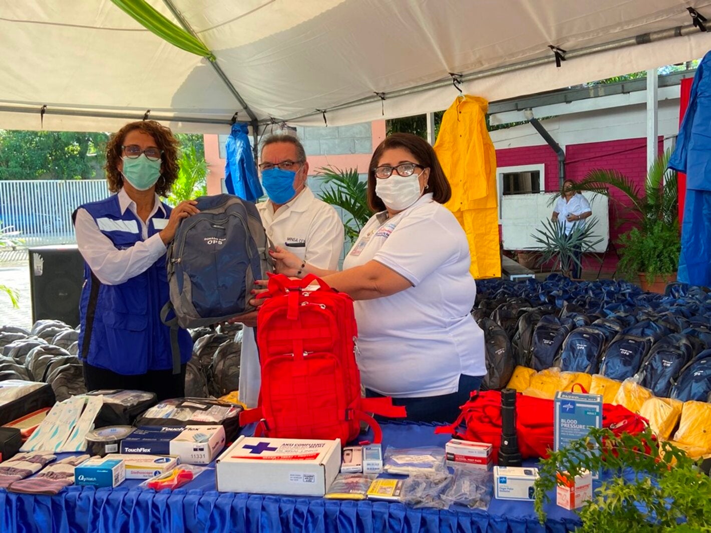 Donación mochilas médicas