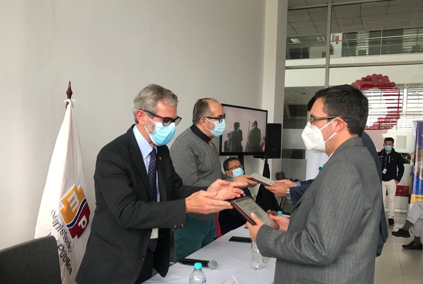 OPS/OMS recibe reconocimiento por su aporte realizado en la Respuesta Nacional Multisectorial del VIH/SIDA