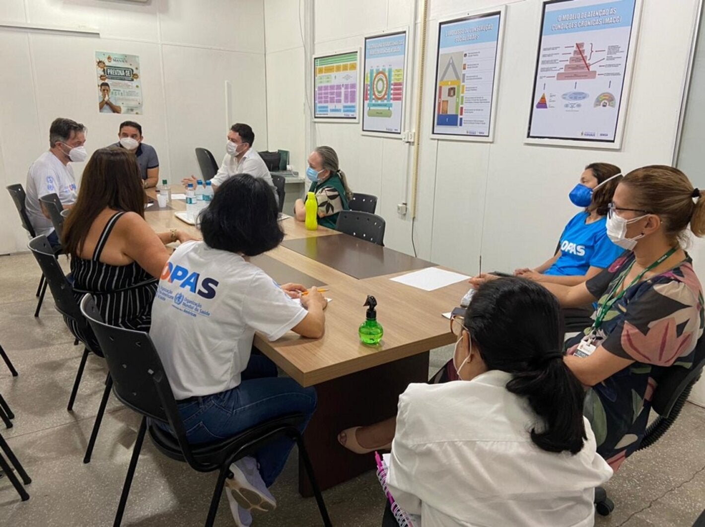 Equipe da OPAS se reúne com a Secretaria de Saúde de Manaus