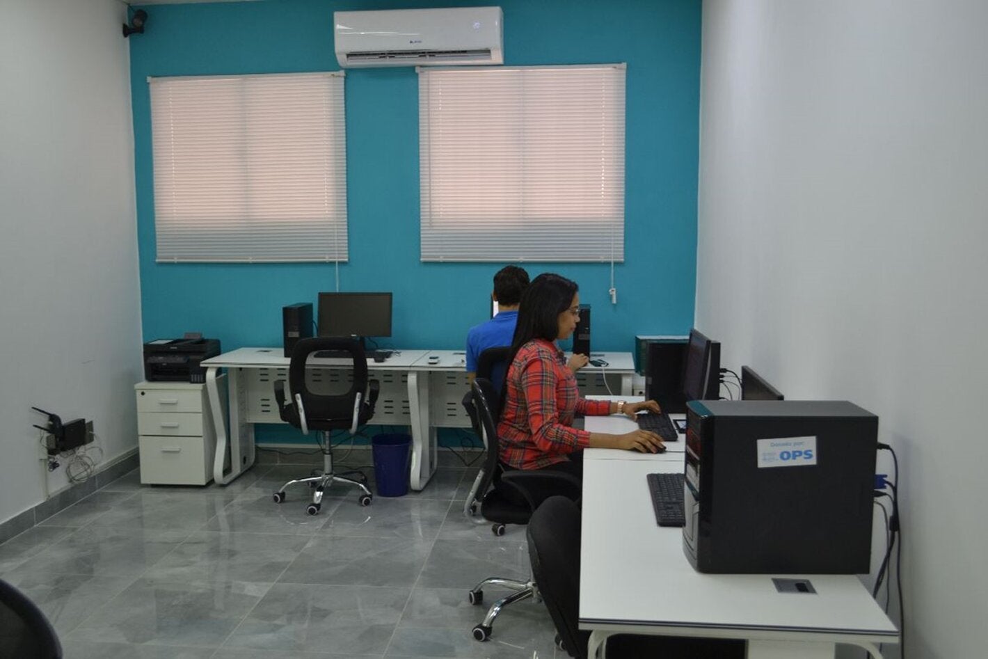 Personal en la unidad de registro de cáncer 