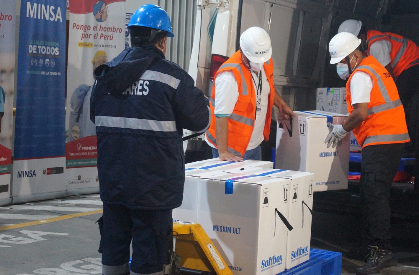 Llegada de vacunas contra la COVID-19 por medio de mecanismo COVAX