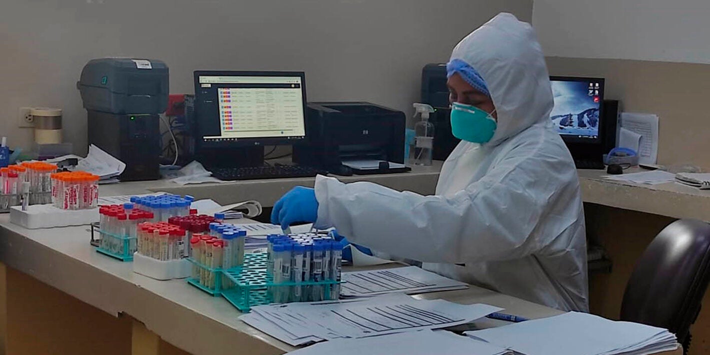 OPS/OMS entrega al INSPI un kit de secuenciación para identificación de variantes del SARS-CoV-2, con financiamiento del Gobierno de Canadá