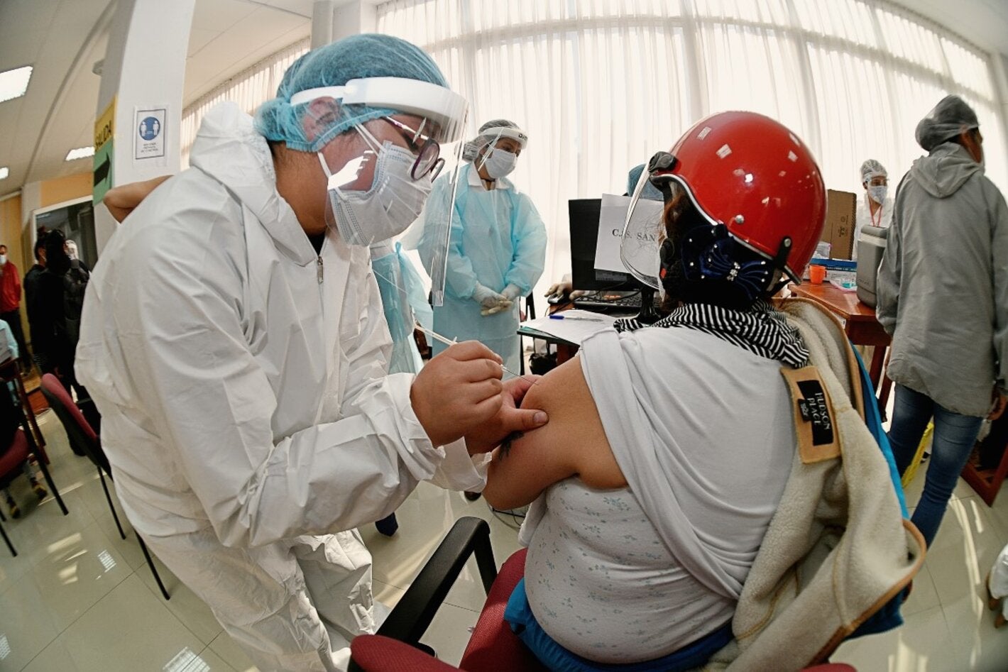 Bolivia arranca plan piloto de vacunación masiva anti COVID-19 - OPS/OMS |  Organización Panamericana de la Salud