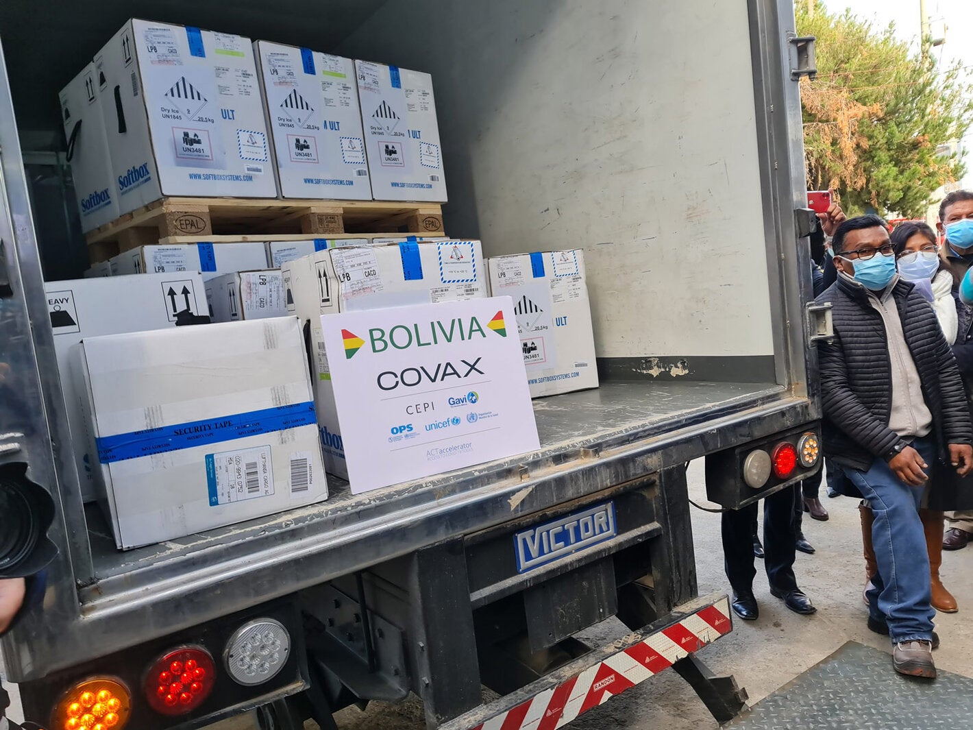 Llegada de dosis de vacuna COVID-19 a Bolivia