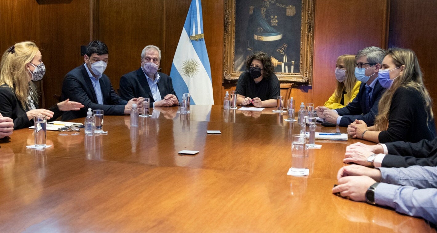Argentina se suma al primer estudio multicéntrico de efectividad en vacunas COVID-19 liderado por OPS