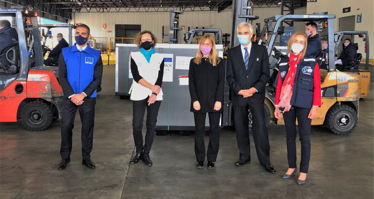 Argentina recibe 842.400 vacunas donadas por España a través del Mecanismo COVAX