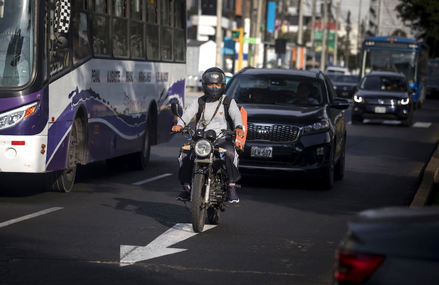 repartidor inmigracion peru