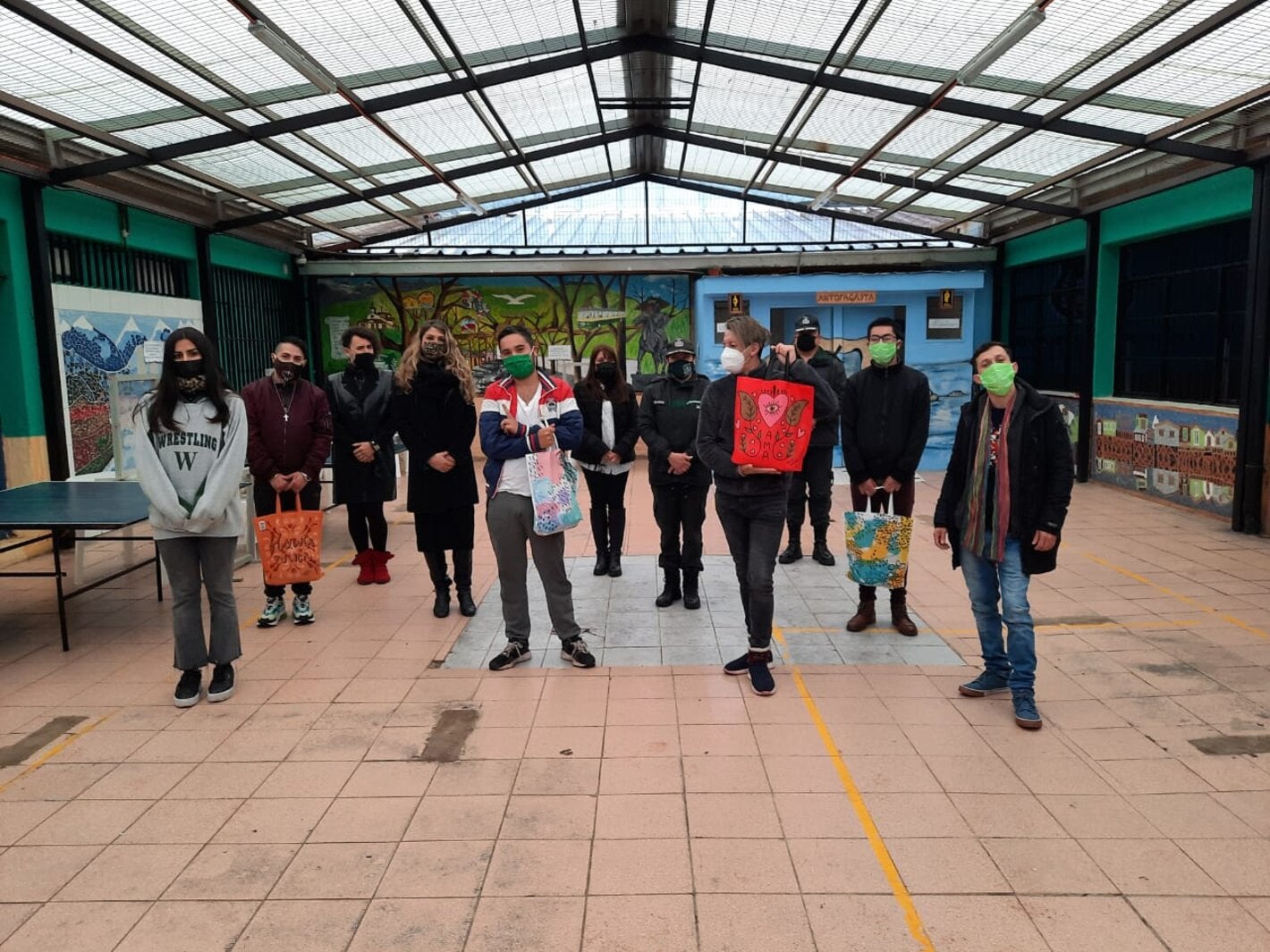 Los encuentros organizados por la Corporación Chilena de Personas Trans “Amanda Jofré”, OPS/OMS, el Ministerio de Salud y Gendarmería de Chile, benefician a 200 internas y lideresas locales de todo el país.