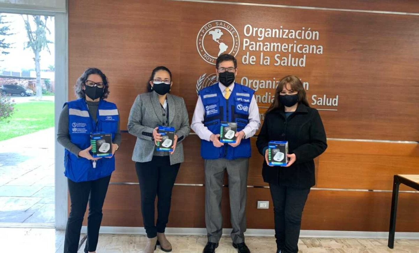 Representante OPS Perú donación