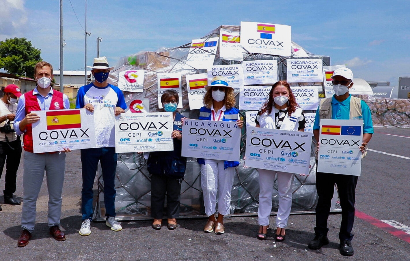 Recibiendo de 3er. lote de vacunas contra la COVID-19 donada por España