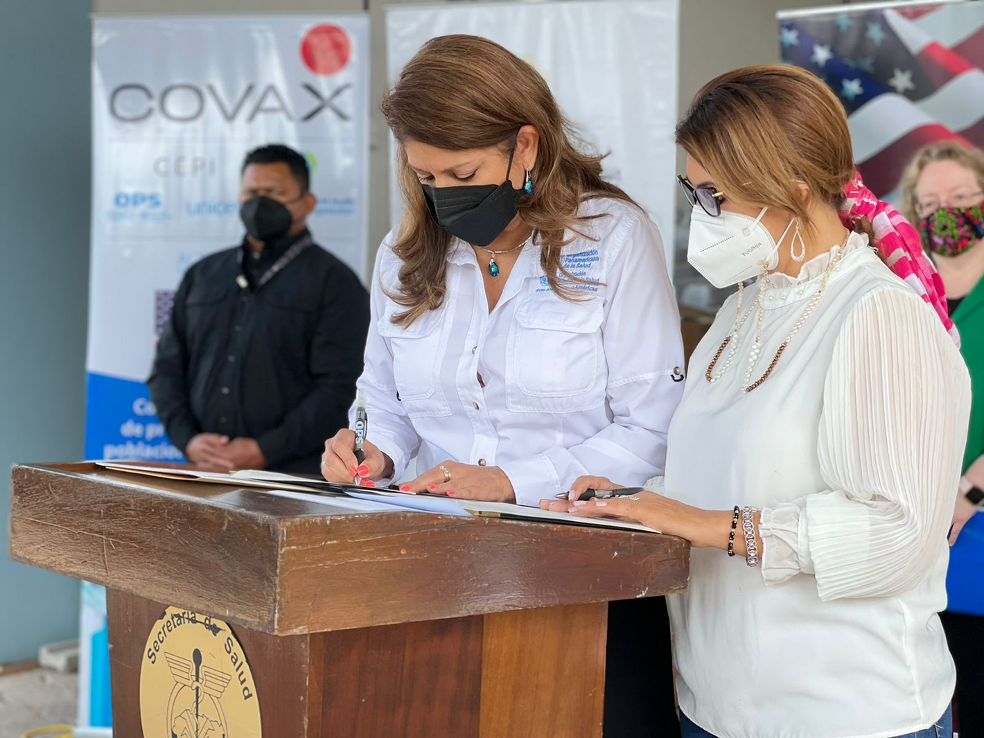 firma entrega de vacunas covax-usa