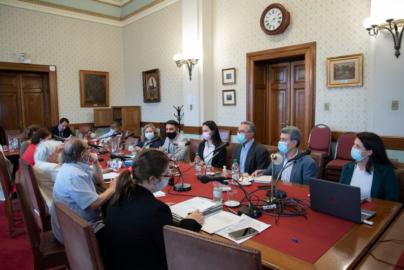 Conae visita Parlamento 