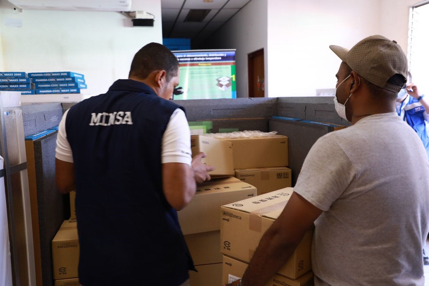 Nicaragua recibe 502,550 dosis de vacunas AstraZeneca donadas por Japón