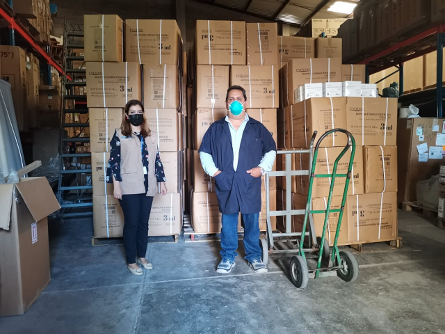 Donación de jeringas para vacunación COVID-19