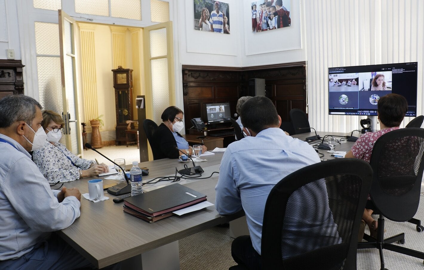 Intercambio entre equipos de OPS/OMS y UE