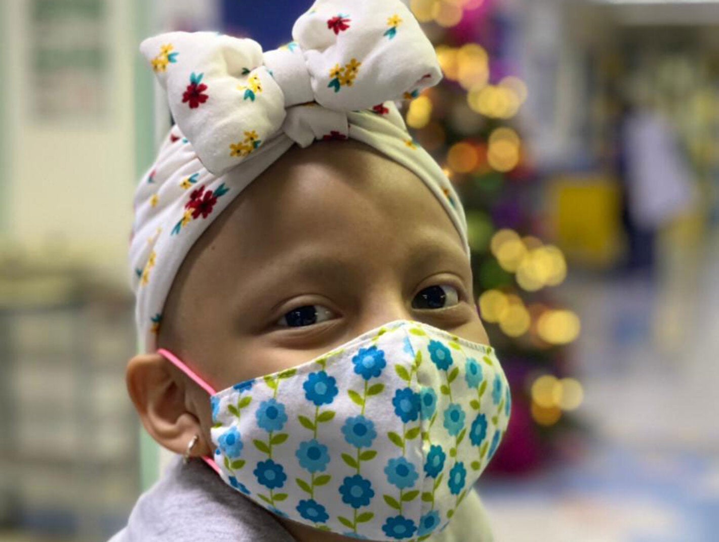 Niña, paciente con cáncer