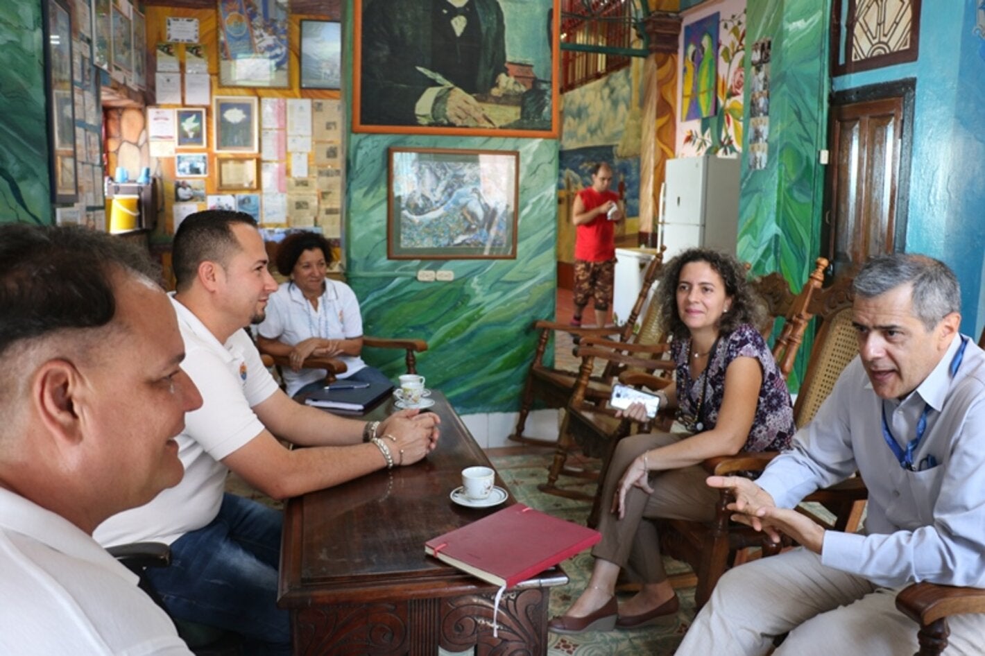 Grupo gestor de Cabildo Quisicuaba recibe al representante de OPS/OMS en Cuba