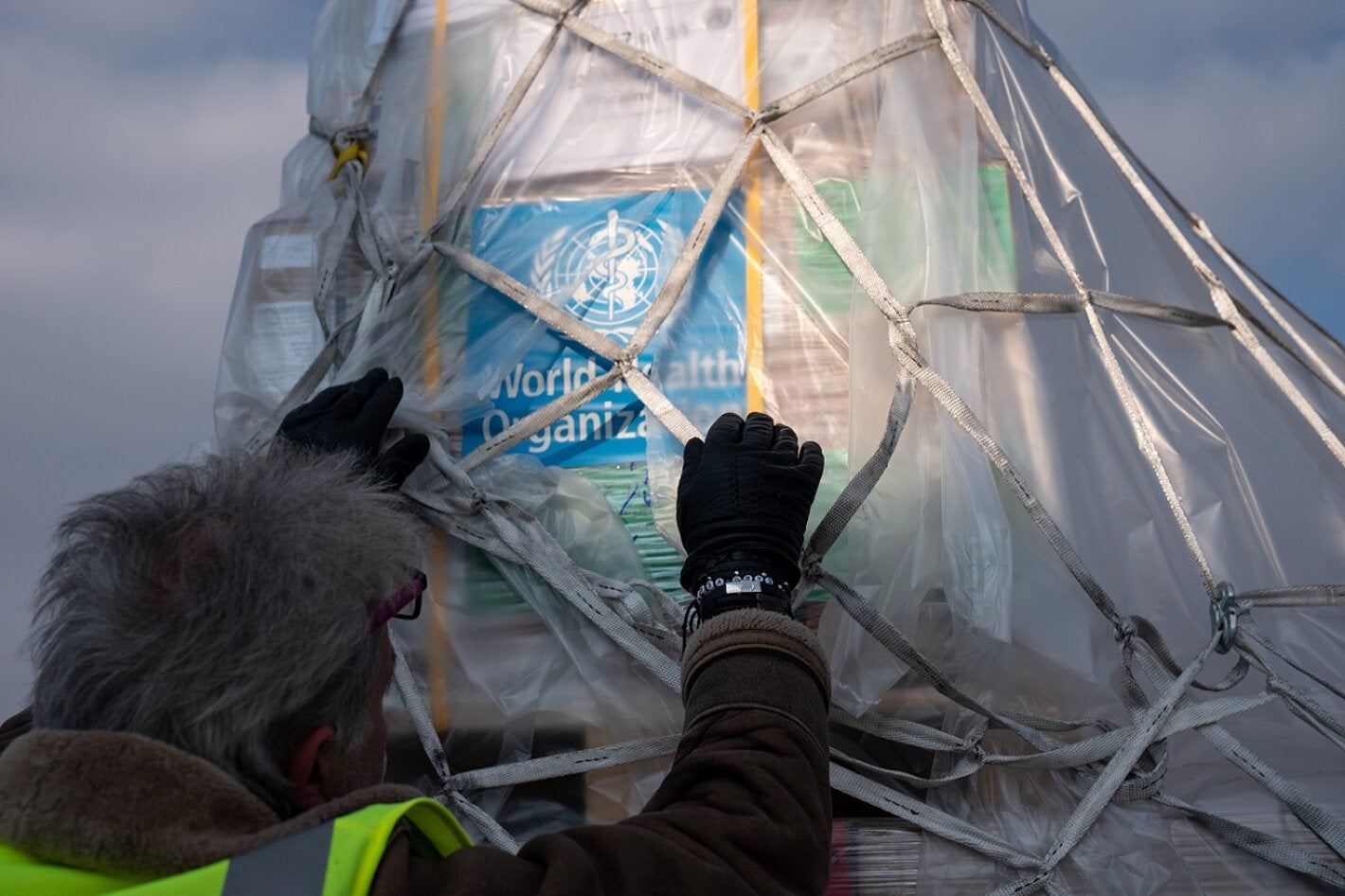 WHO delivers emergency medical supplies to the Ukraine