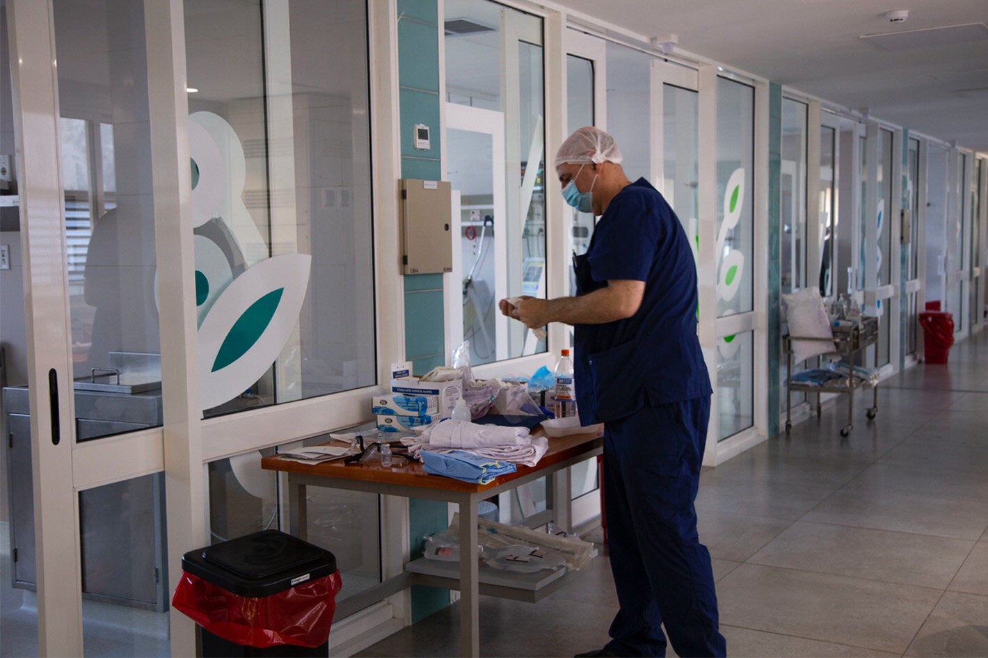 Profesional de salud en hospital Maciel Uruguay