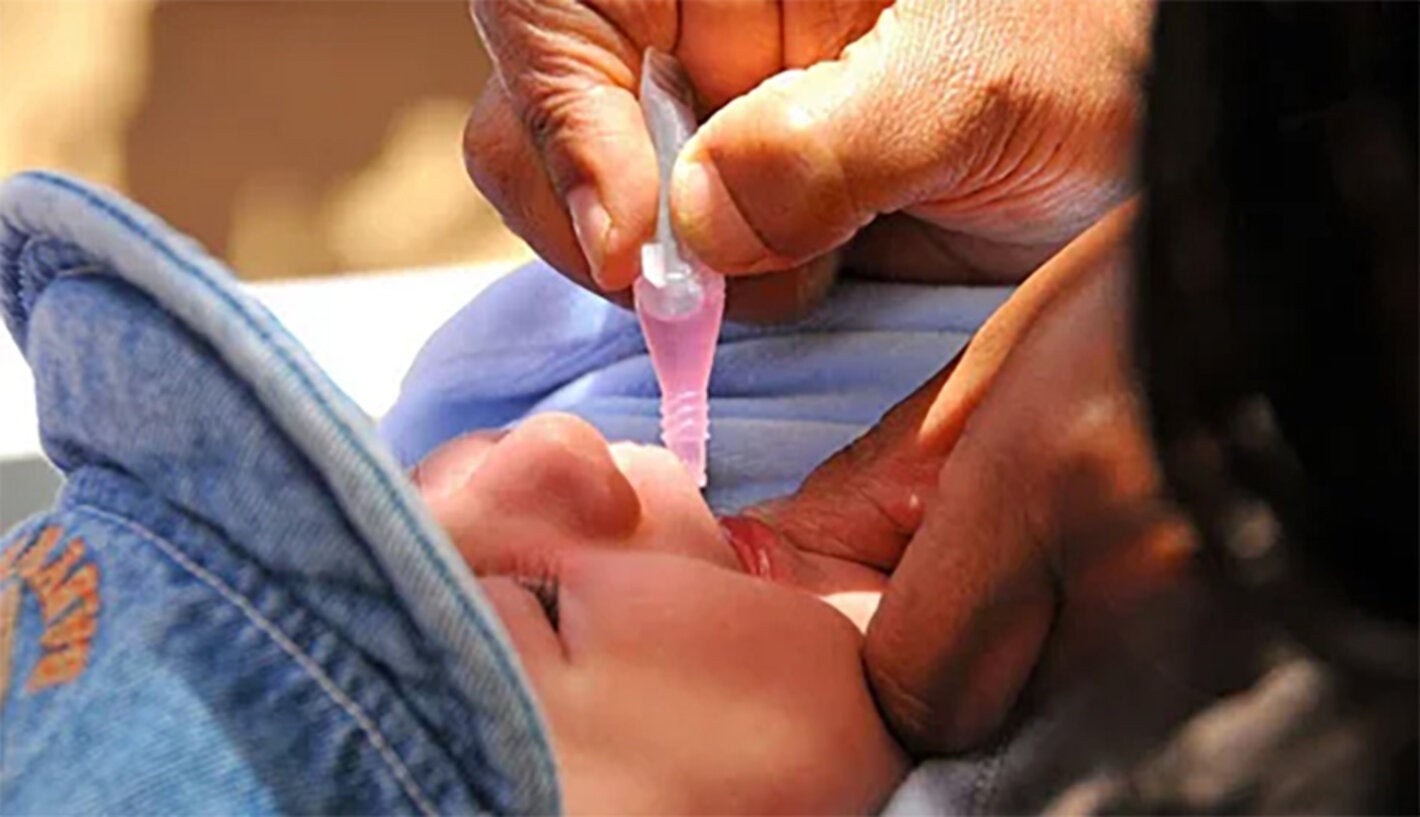 infant gets polio vaccine