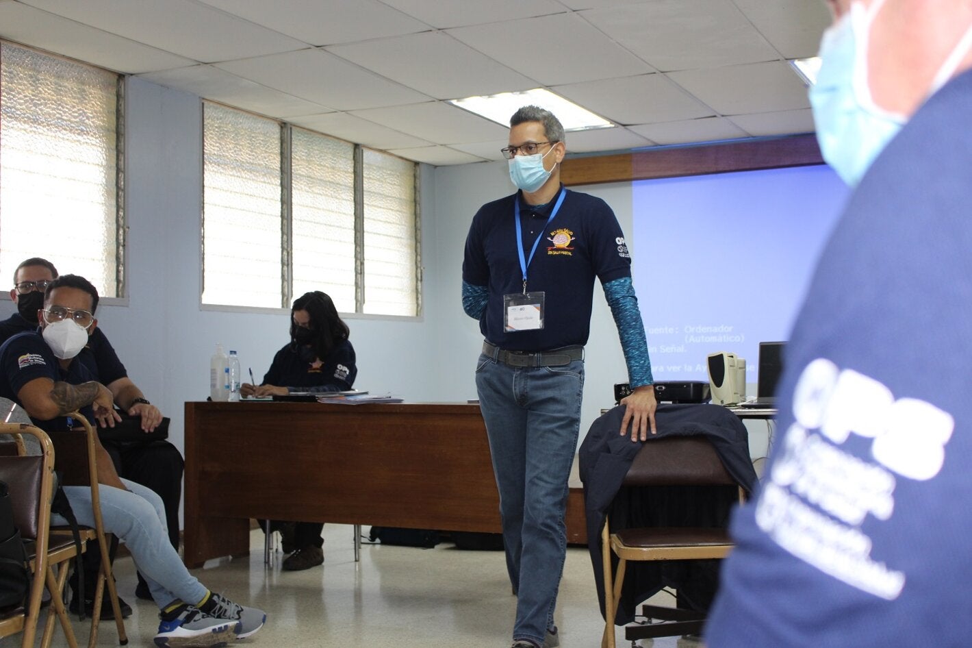 El doctor Héctor Ojeda, consultor de la OPS en Enfermedades no Transmisibles, dicta taller de mhGAP