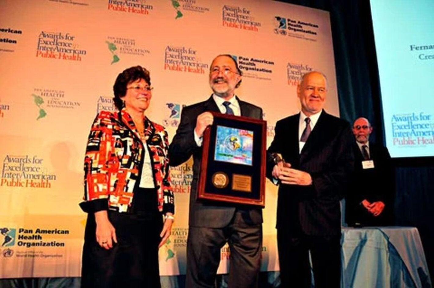 sendra recibe el premio