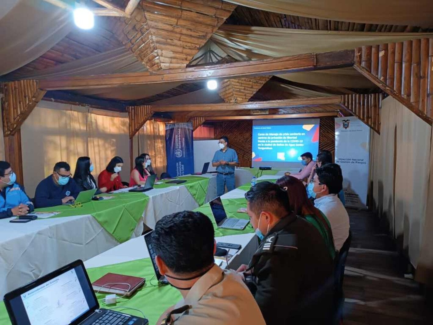 OPS coopera con el fortalecimiento de la respuesta ante COVID-19 en centros de privación de libertad de Ecuador