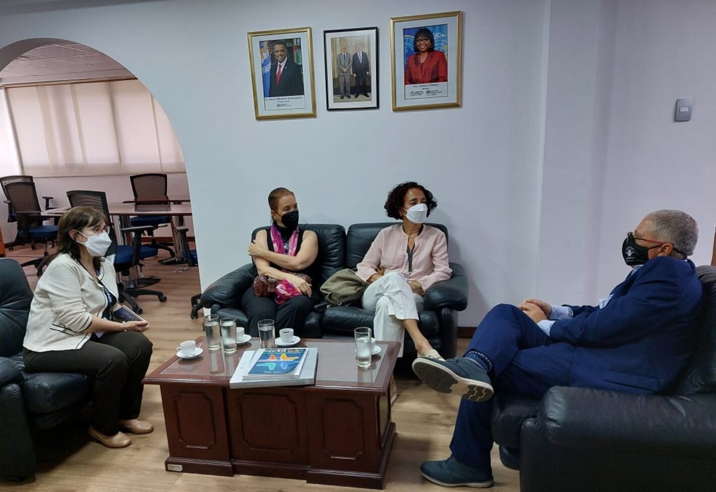 Reunión entre el Representante de OPS y la presidenta de la Sociedad Venezolana de Pediatría