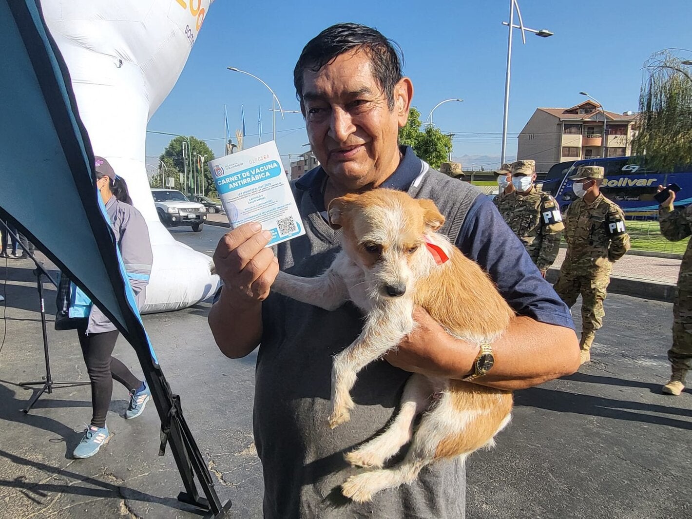 Vacunacion contra la rabia canina