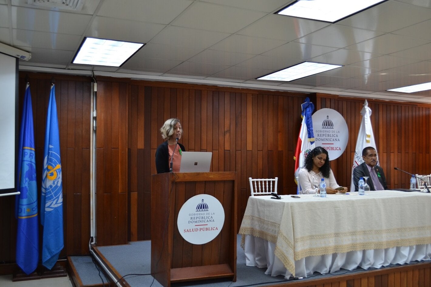 Durate el panel por el Dìa Mundial de la Salud Mental.