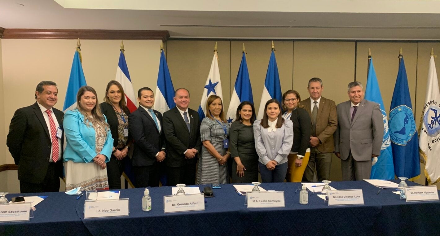 Directores de Regulación Sanitaria de Guatemala, El Salvador, Honduras, Nicaragua, Costa Rica y Panamá 