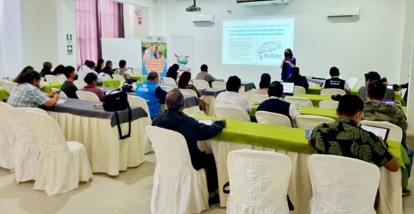 taller periodistas Madre de Dios