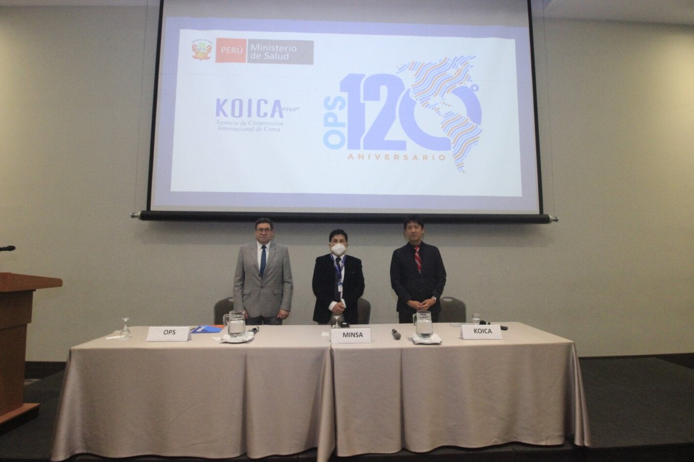 Representantes de la OPS, MINSA y KOICA