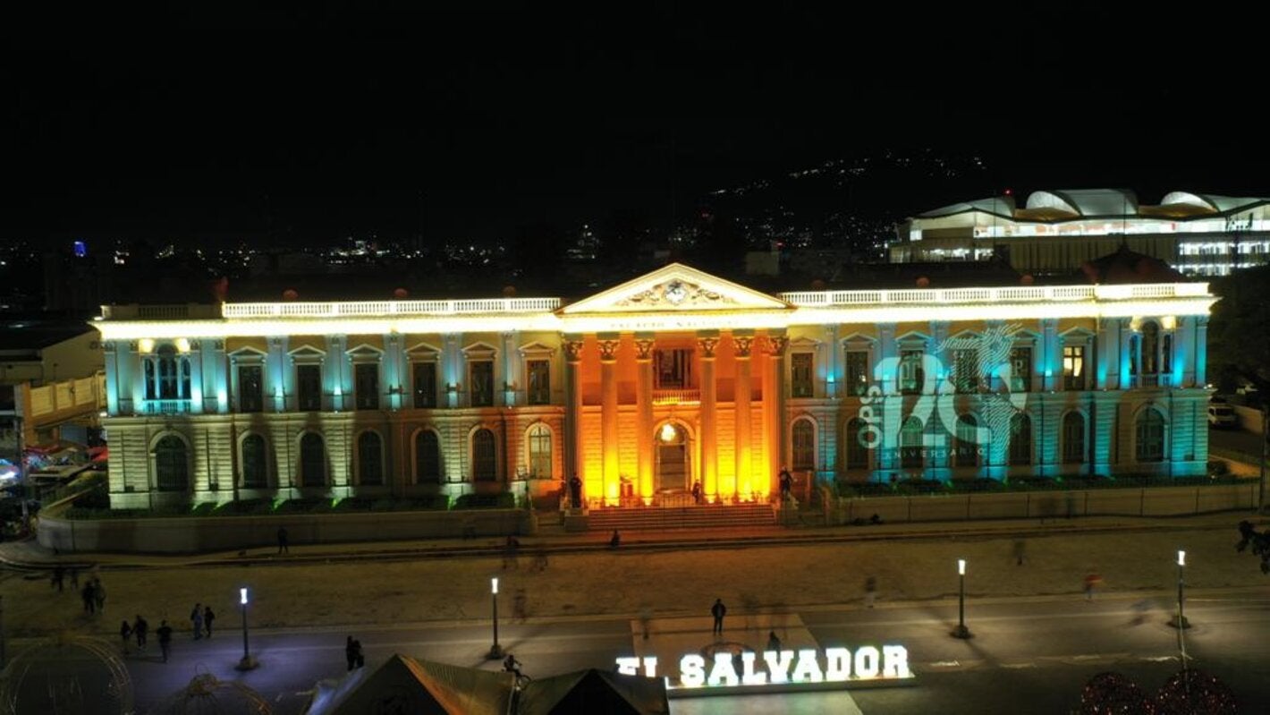 ilumunación Palacio Nacional