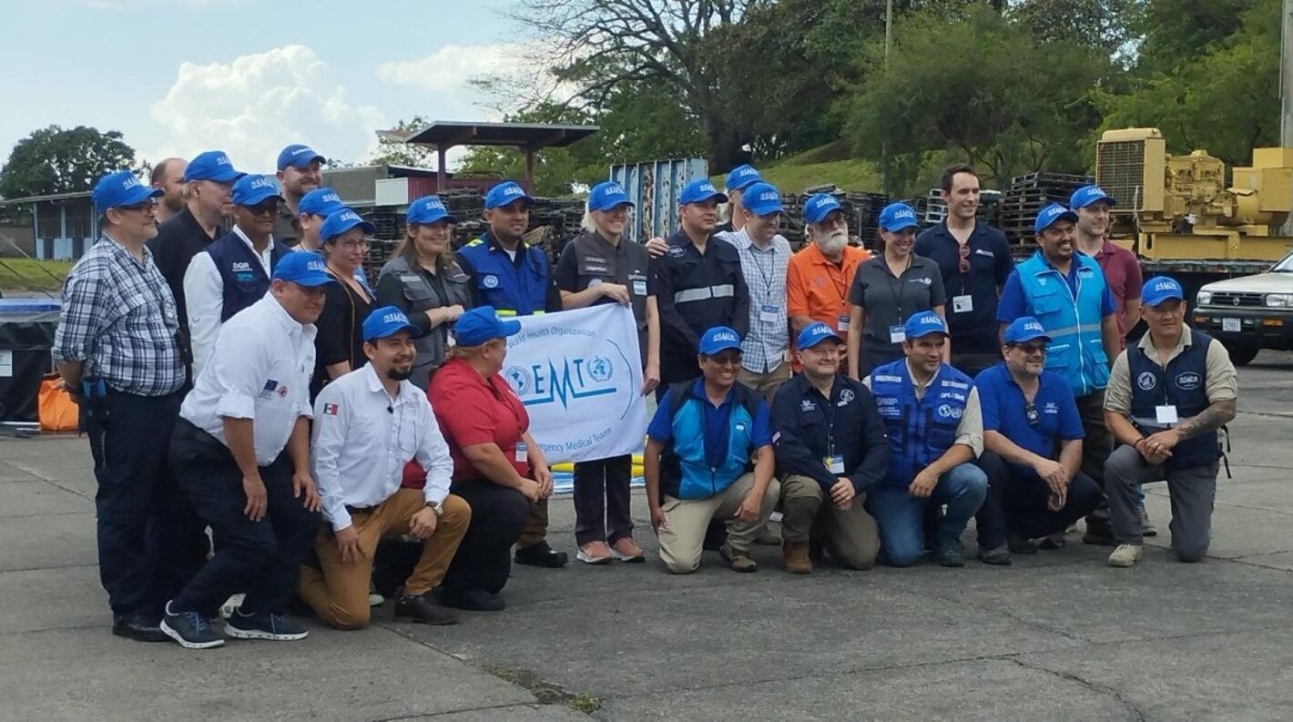 Equipo de personas capacitadas