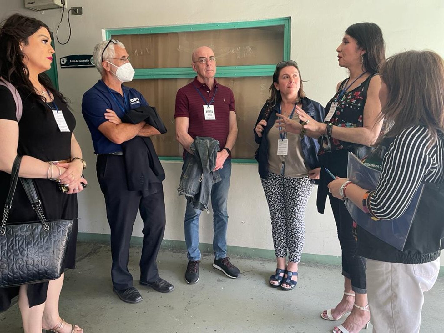 La actividad tuvo por objeto conocer en terreno el trabajo que está llevando a cabo el Sindicato Amanda Jofré a través del programa “Motivación laboral para mujeres trans y comunidad LGBTQ+ privadas de libertad: opciones para el trabajo sexual, el derecho a la salud y la prevención del VIH e ITS