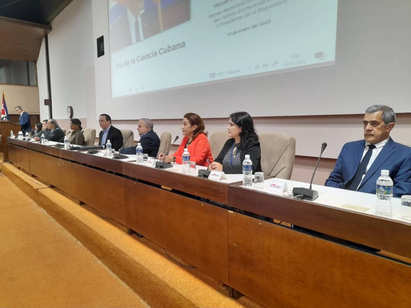 Reconocimiento a OPS por sus aportes a la ciencia cubana durante la pandemia de la COVID-19