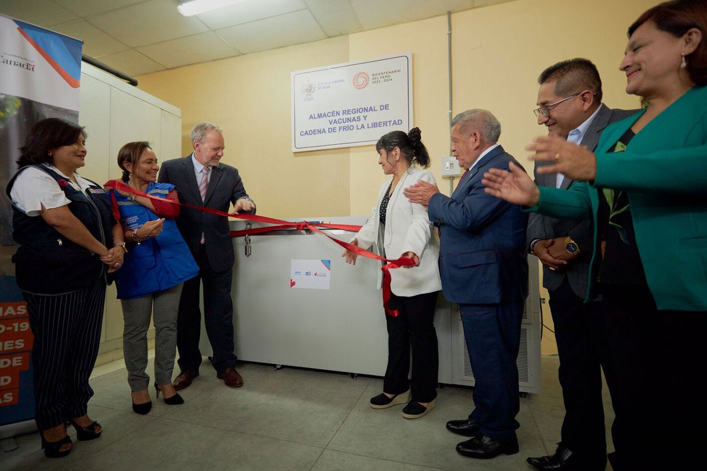 Entrega de la congeladora de ultra baja temperatura