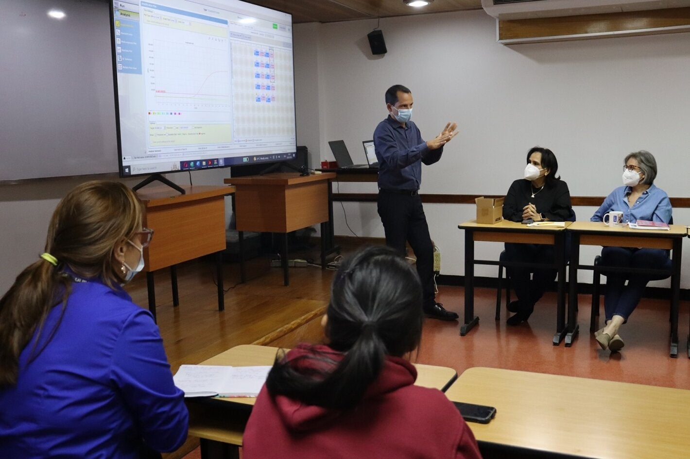 Taller con el especialista de OPS/OMS Lionel Gresh