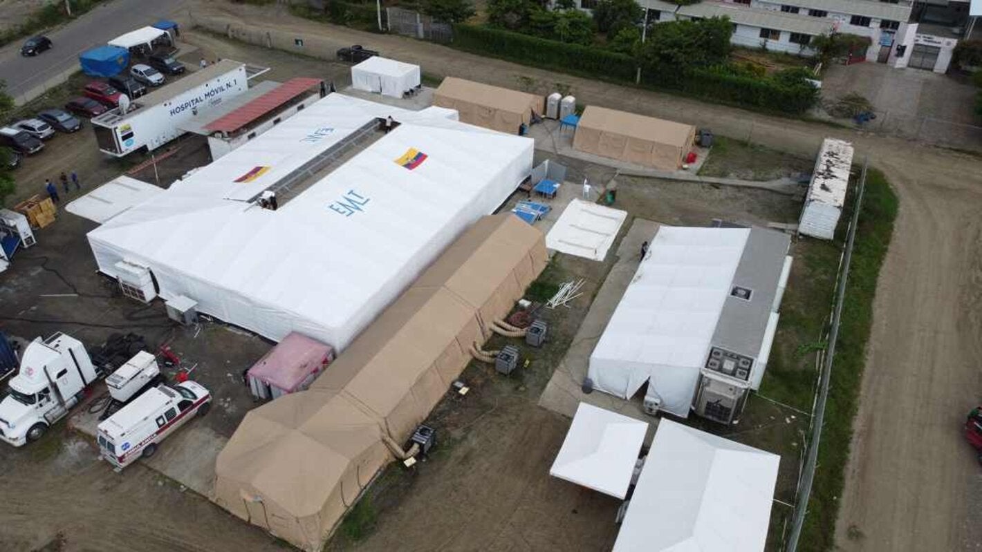 OPS donó carpas y cooperó con la capacitación de personal de salud para hospital móvil en Ecuador 