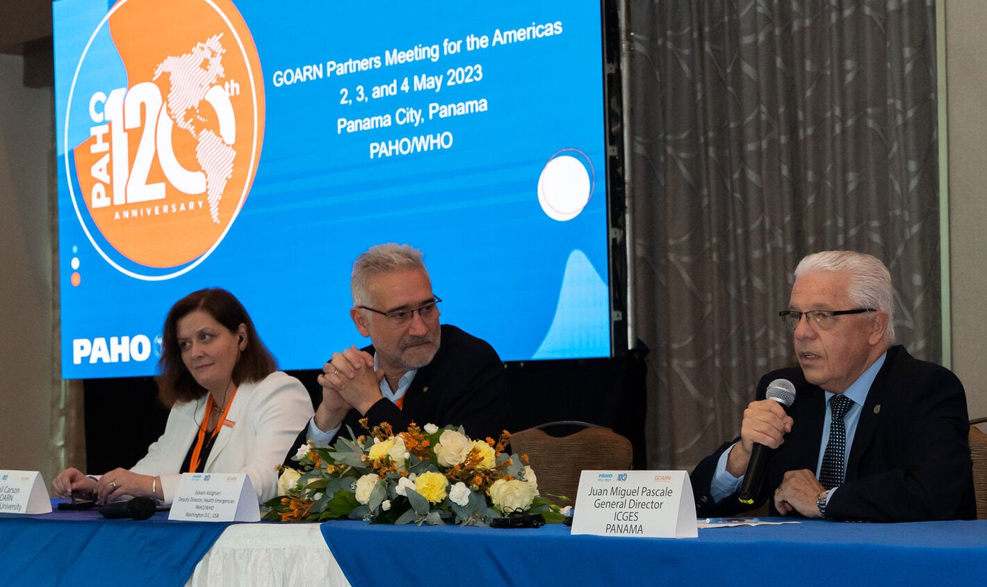 Meeting of the regional group of the Global Outbreak Alert and Response Network (GOARN) brought together more than 60 regional epidemiologists, laboratory experts, clinicians, and veterinarians in Panama from 2-4 May 