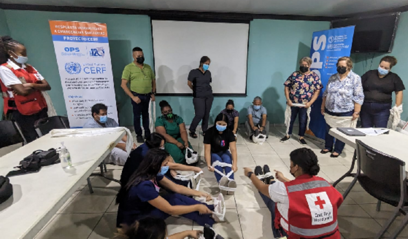 Equipo de Cortés hace práctica de primeros auxilios