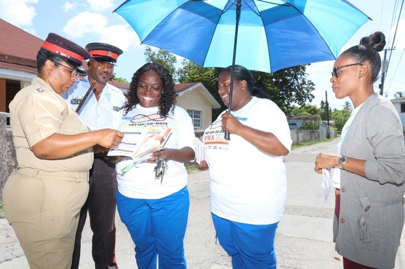 Team members prepare to begin the Vaccination Week in the Americas Community Walk-about