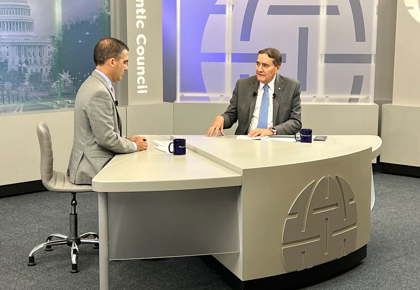 Dr. Jarbas Barbosa en entrevista con el Atlantic Council