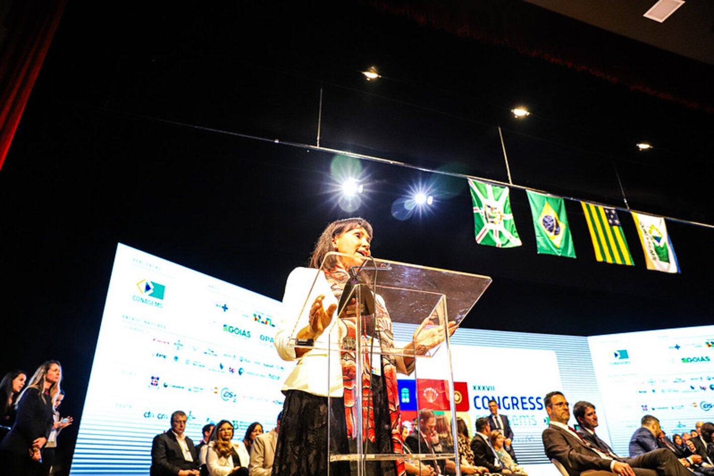 Socorro Gross na abertura do Congresso