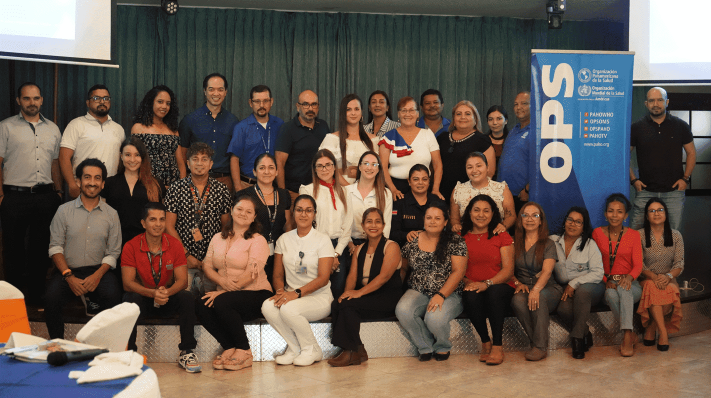 Participantes en la fotografía grupal