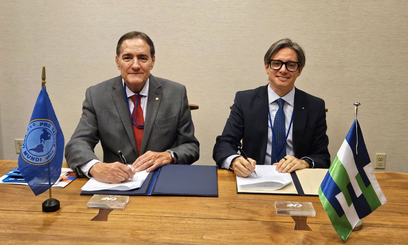 PAHO and CAF sign MOU