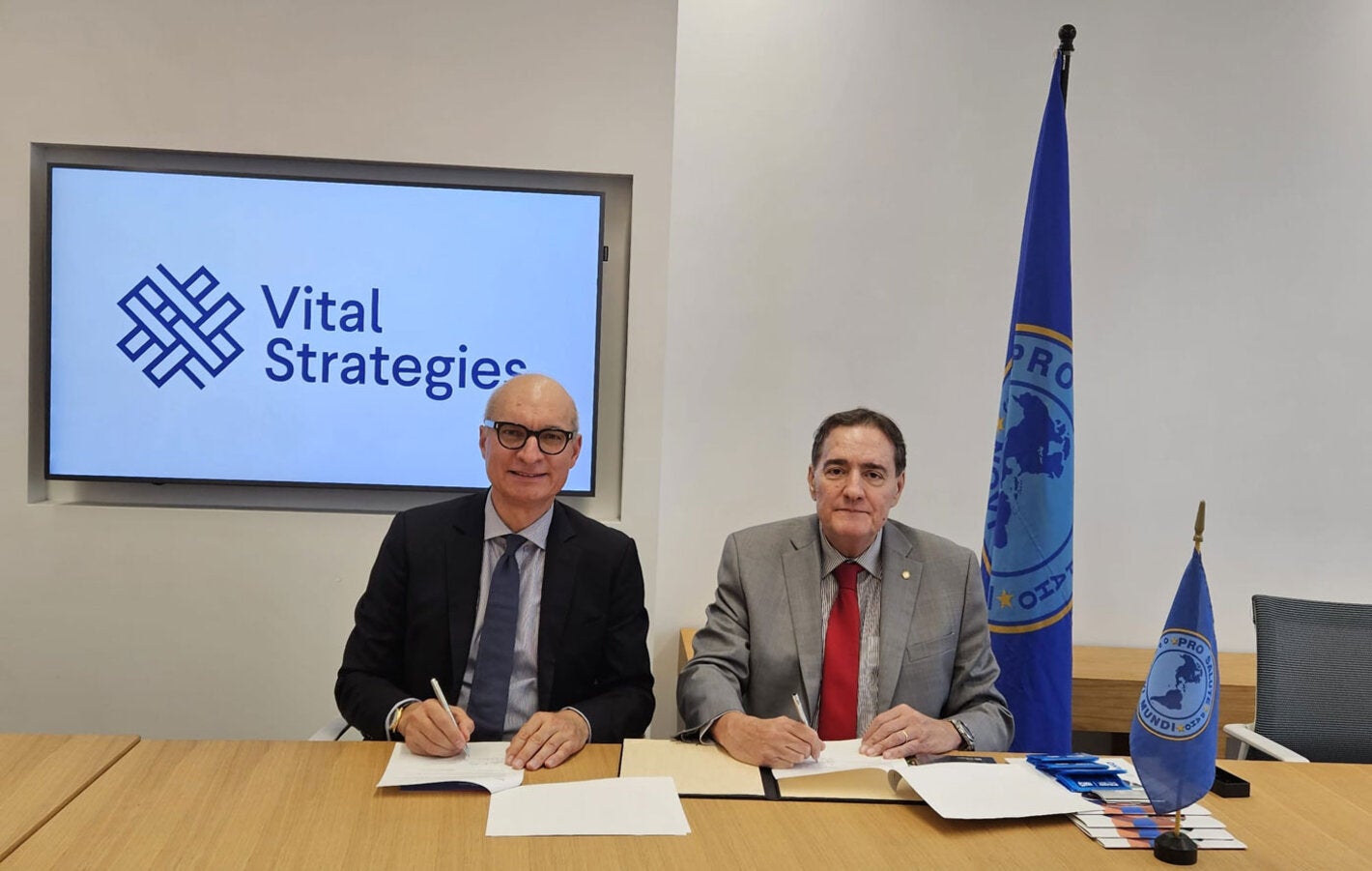 The Pan American Health Organization (PAHO) and Vital Strategies today signed a new partnership agreement to improve the use of data and evidence to address health challenges in the Americas.